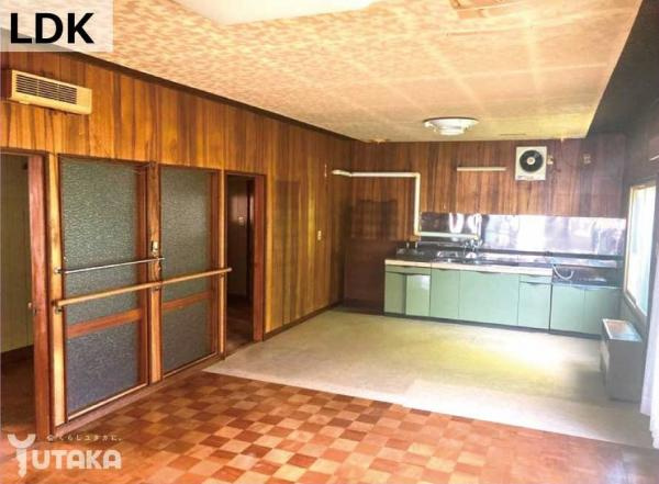 若草町3-28売家【居間・リビング】