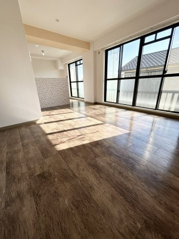 八幡マンション【居間・リビング】