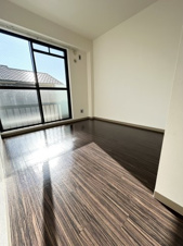 八幡マンション【洋室】