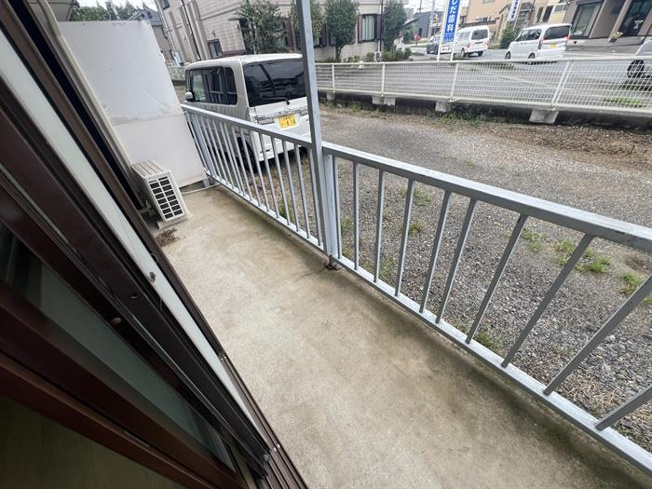バルコニーになります。