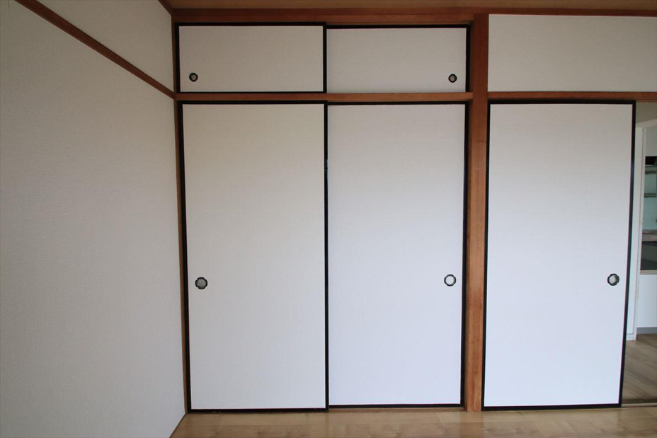押入タイプで収納力抜群！