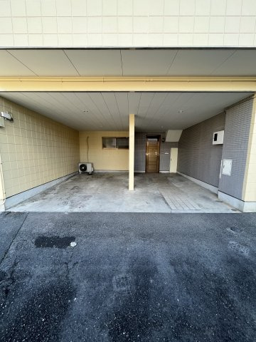 パセオ【駐車場】