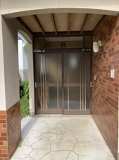 盛岡市黒石野１丁目の一戸建て【玄関】
