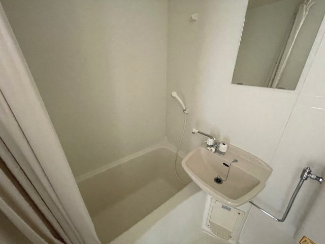 サンシャインヴィラ元吉田【浴室】