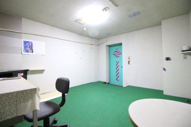 つくば市谷田部の店舗事務所【内装】物件の内装-洋室２