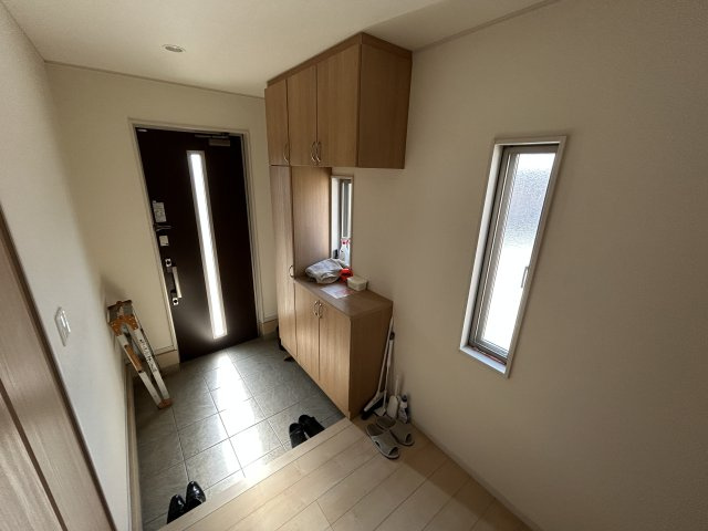 諏訪町３丁目売家【玄関】