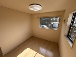 諏訪町３丁目売家【洋室】