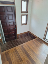 浜坂2丁目中古戸建て【玄関】