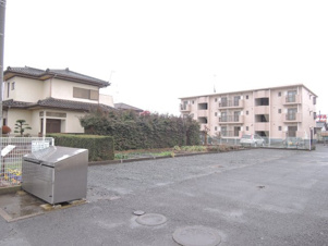 グレース緑岡【駐車場】