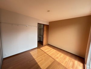 エバーグリーンC棟【洋室】