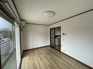 メゾン八幡町【寝室】