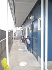 メゾン八幡町【エントランス】