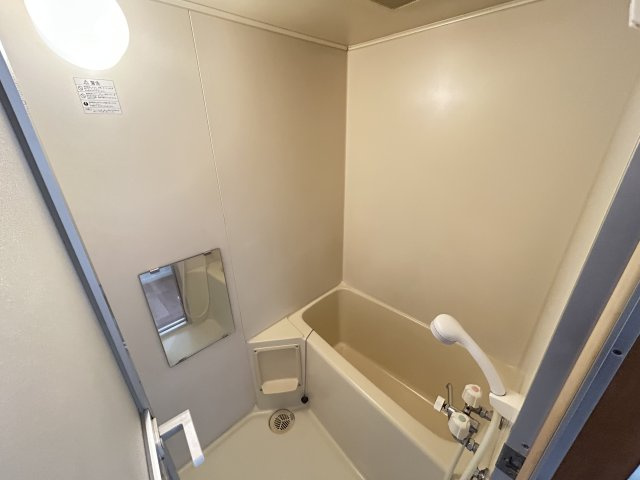 ヴィラ・ナヴォーナ【浴室】