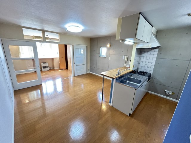 ヴィラ・ナヴォーナ【居間・リビング】