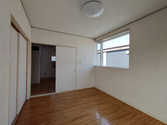 エステートピア北大宮【洋室】