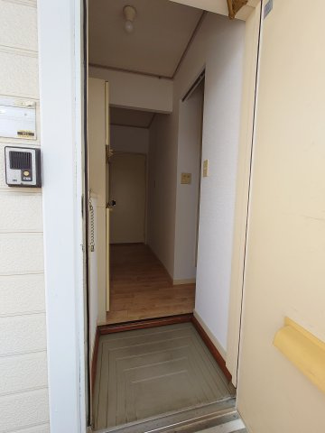 エステートピア北大宮【玄関】