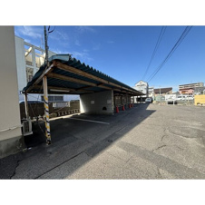 国保ビル【駐車場】