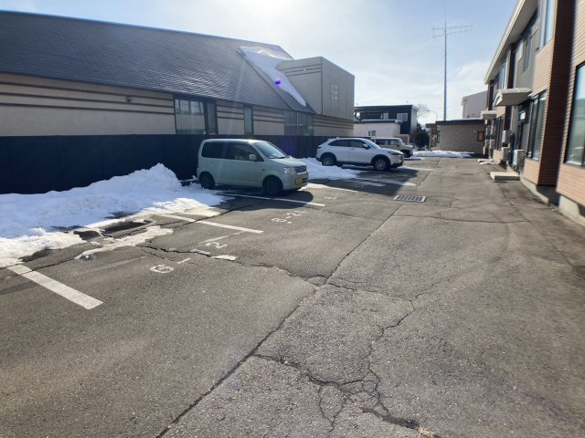 ＰＬＡＩＮ⑤【駐車場】