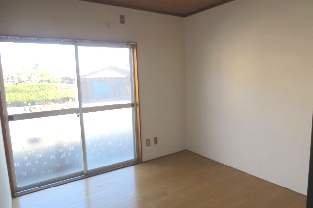 佐賀市高木瀬町大字長瀬のアパート【洋室】