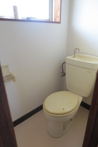 佐賀市高木瀬町大字長瀬のアパート【トイレ】