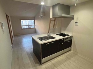 Ｅｓｐｏｉｒ（エスポワール）【居間・リビング】カウンターキッチン付ののLDKです。