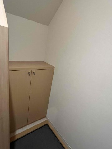 Ｅｓｐｏｉｒ（エスポワール）【玄関】玄関には靴箱が付いております。