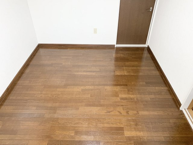 ラグジュリータウンＡ棟【寝室】