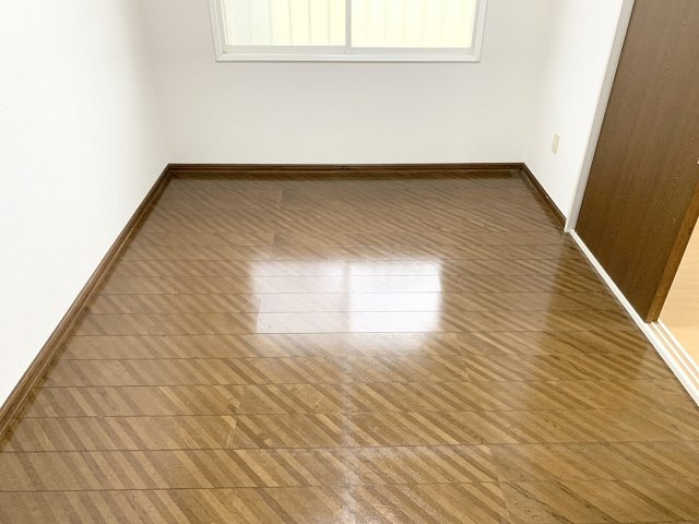 ラグジュリータウンＡ棟【寝室】