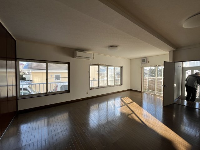 盛岡市北松園４丁目の一戸建て【洋室】