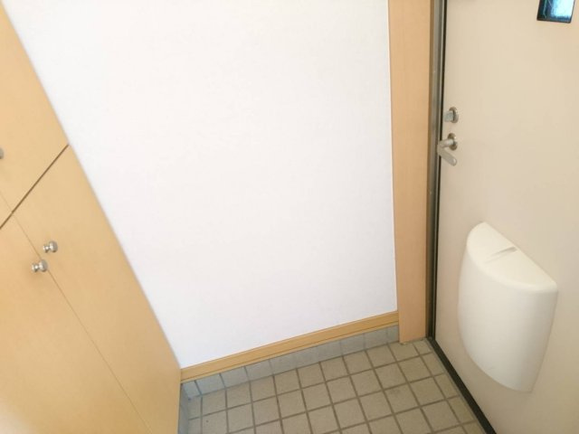 ハウスアバンセＡ棟【玄関】