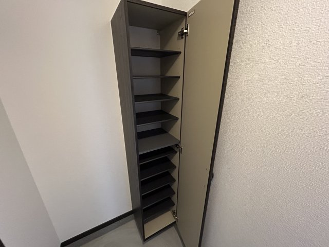 トレイブルックＫ館【収納】