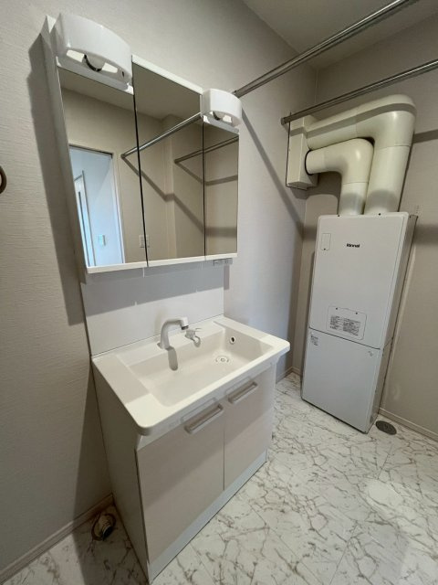 西２条南３７丁目（西）【独立洗面台】