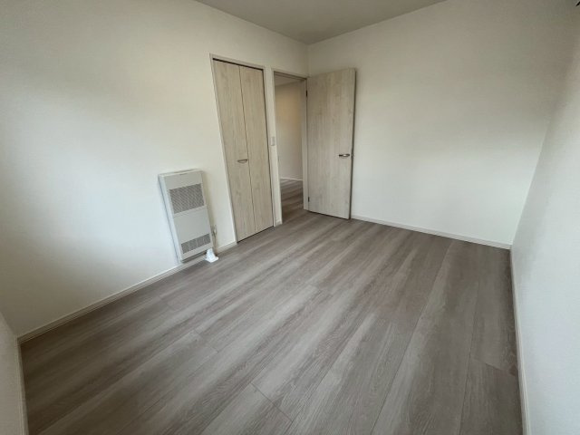 西２条南３７丁目（西）【洋室】