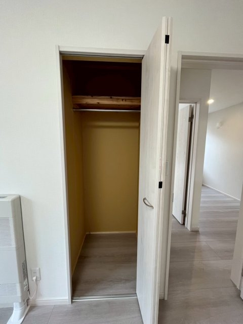 西２条南３７丁目（西）【収納】
