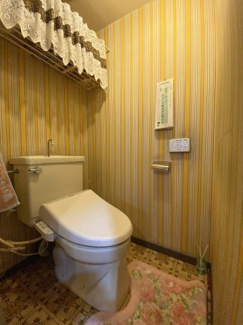 洗浄便座機能もついております。