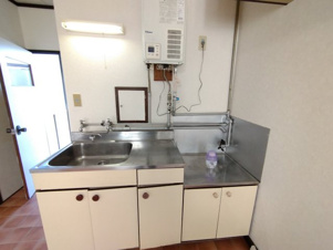 マインハイツ８２２【キッチン】