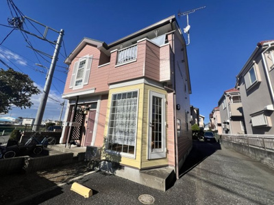 外壁の色もかわいらしいですね♪
