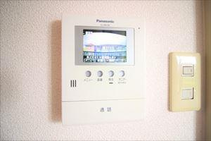 安心のＴＶインターホン完備