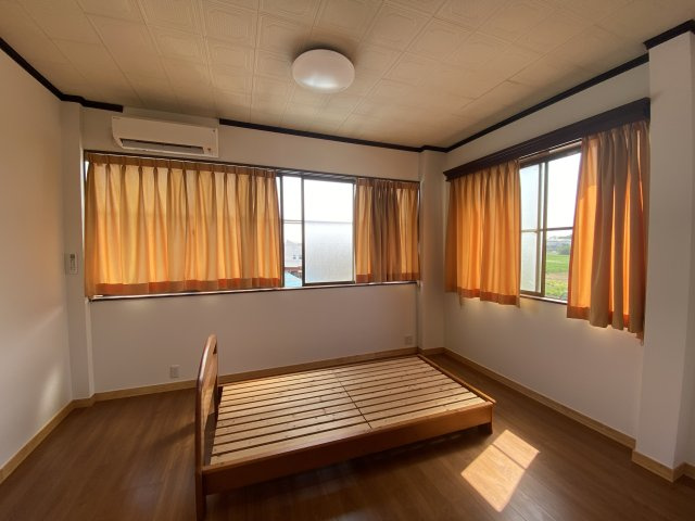 メゾンサイタマ【居間・リビング】