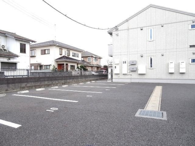 メゾン・ド・ティアラ【駐車場】駐車場