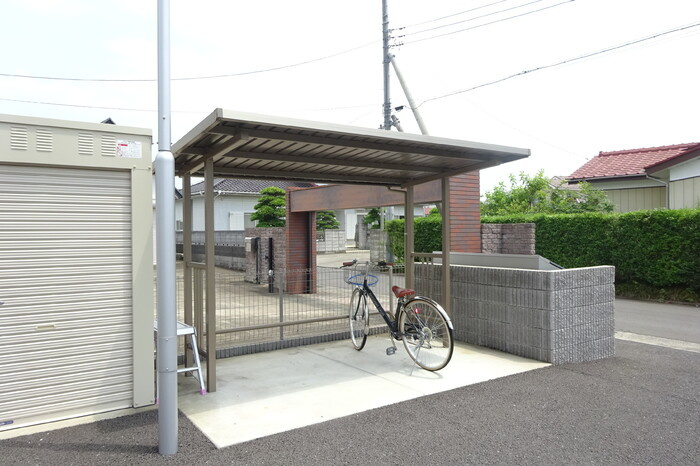 メゾン・ド・ティアラ【共有部分】駐輪場