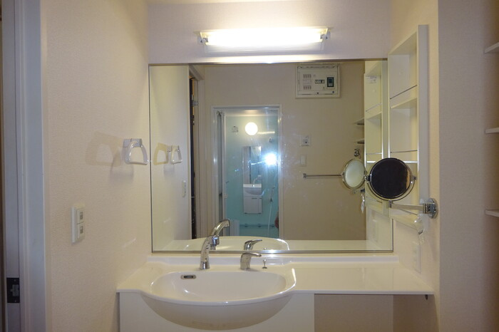 メゾン・ド・ティアラ【独立洗面台】洗髪洗面化粧台