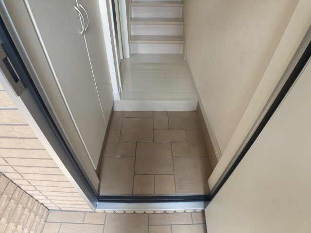 リール【玄関】