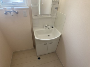 リール【洗面所】