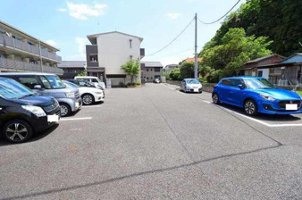 チェルシーガーデン三の丸【駐車場】駐車場