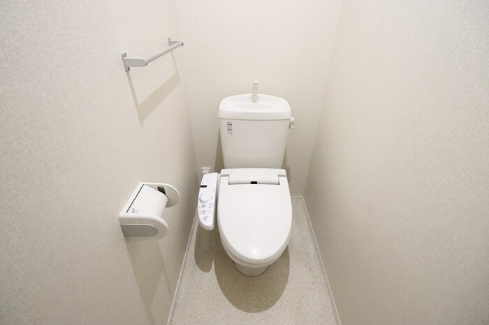 チェルシーガーデン三の丸【トイレ】温水洗浄暖房便座