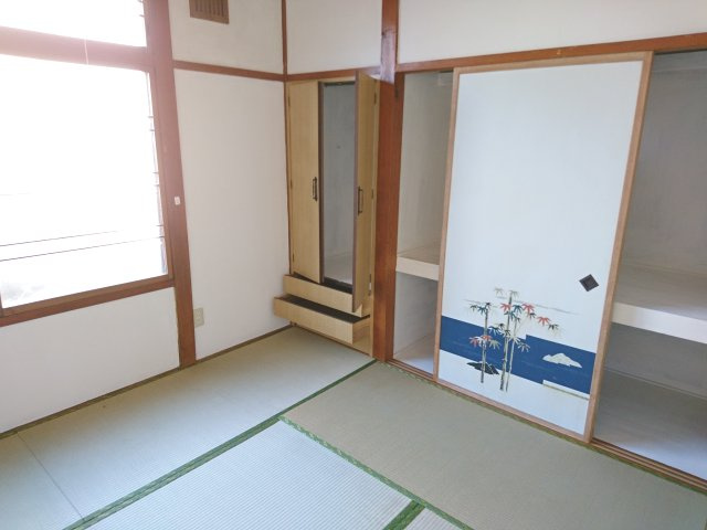 ＳＮ貸家一棟２戸（西１７－５）【寝室】