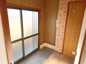 ＳＮ貸家一棟２戸（西１７－５）【玄関】
