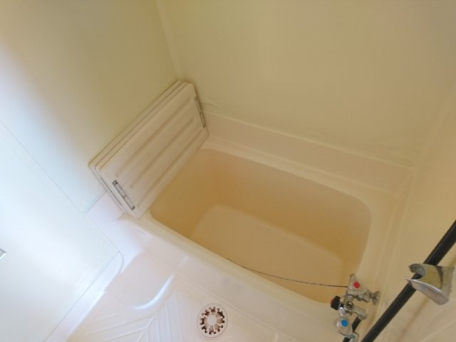 ＳＮ貸家一棟２戸（西１７－５）【浴室】