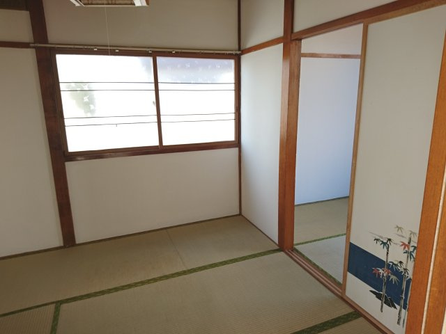 ＳＮ貸家一棟２戸（西１７－５）【寝室】